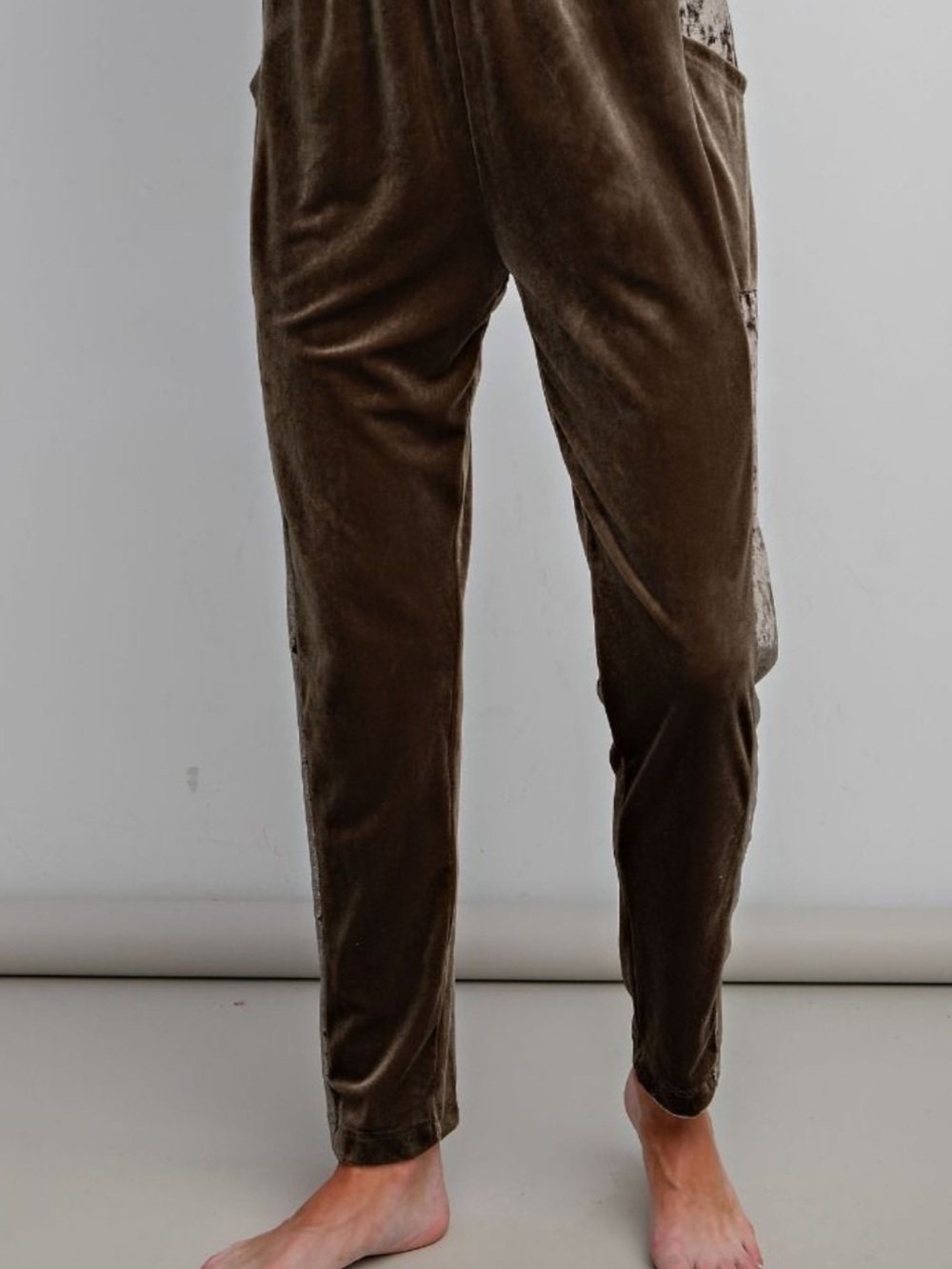 Easel Jogger Pants - Ice Velvet Velour with Side Pockets in Dusty Mauve or Olive - Picture 6 of 8